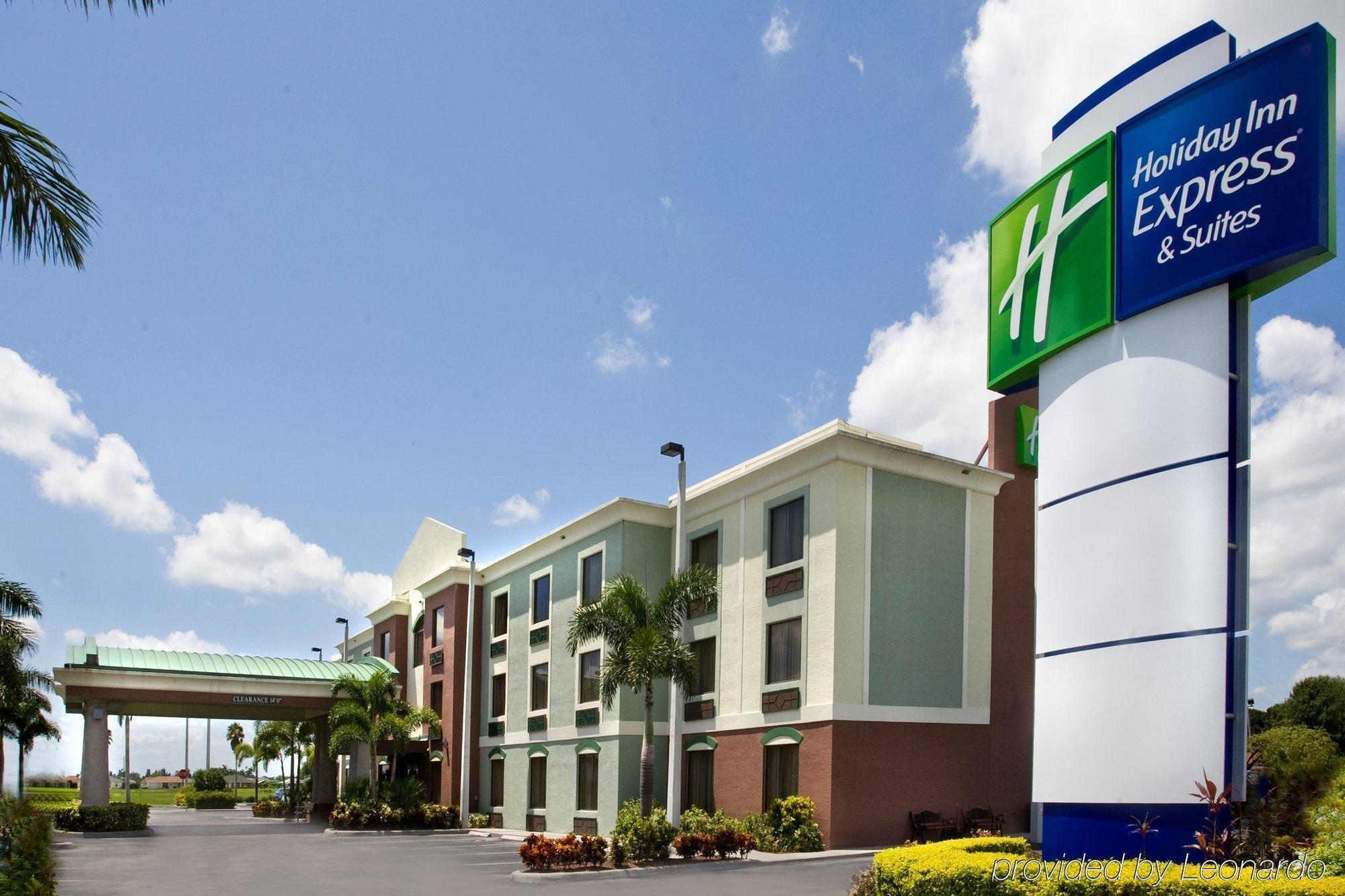 Holiday Inn Express Hotel & Suites Clewiston, An Ihg Hotel Exterior photo